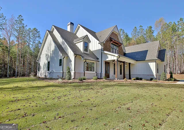 3rd image of 196 Bob Smith Rd, Sharpsburg, GA 30277 | MLS# 10708735