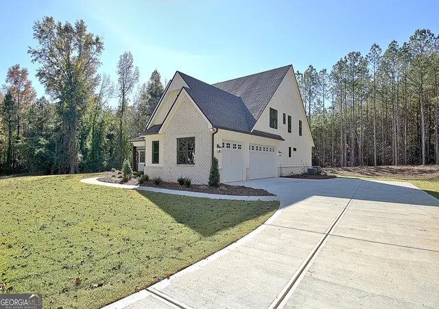 5th image of 196 Bob Smith Rd, Sharpsburg, GA 30277 | MLS# 10708735