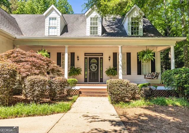 2nd image of 305 South Shore Dr, Newnan, GA 30263 | MLS# 10723639