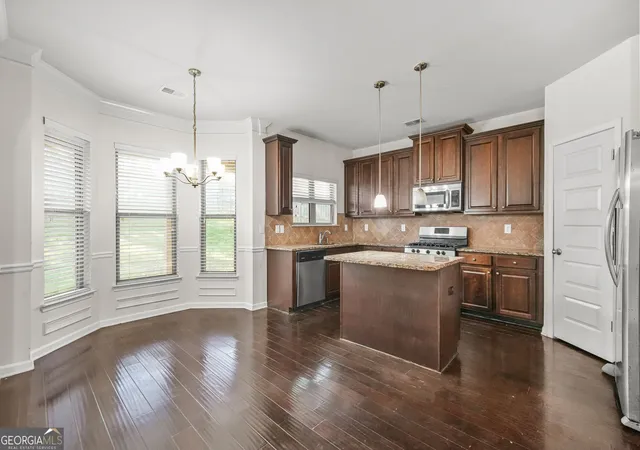 image of 3777 Shady Maple Dr, Lithonia, GA 30038 | MLS# 10712496