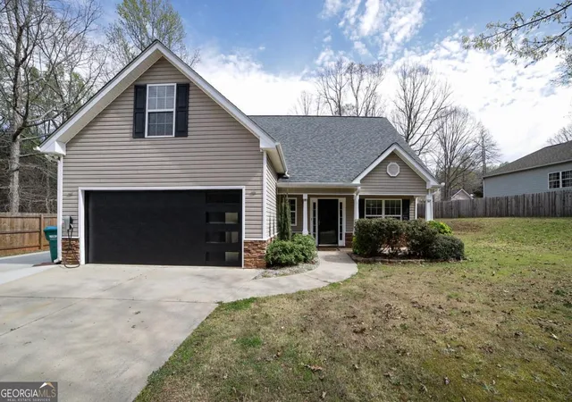 1st image of 560 Windsong Lake Dr, Commerce, GA 30529 | MLS# 10718200