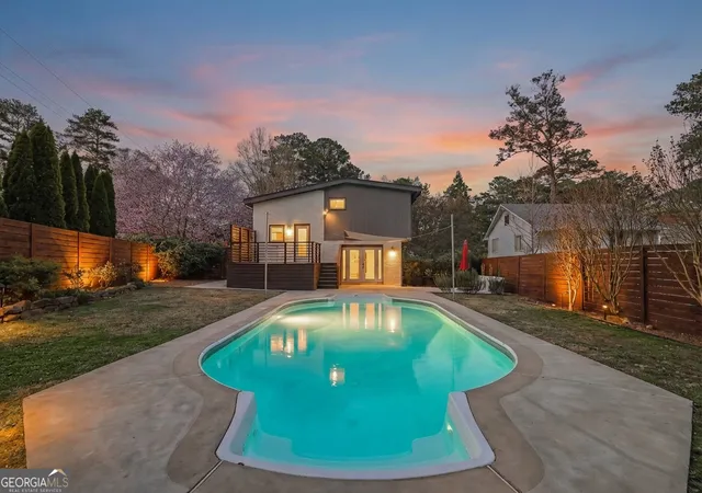 2nd image of 2213 Leafmore Dr, Decatur, GA 30033 | MLS# 10708769