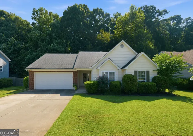 Photo 1 of Single family home for sale at 1059 Athena Ct, Acworth, GA 30101 | MLS# 10825905 | Listing updated on 2026-09-06