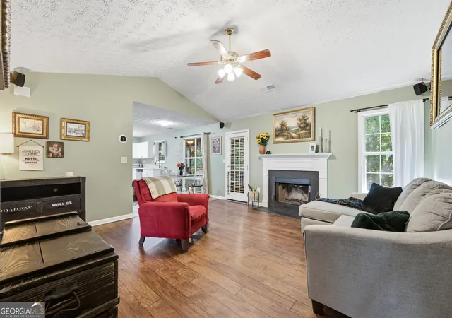 Photo 3 of Single family home for sale at 1059 Athena Ct, Acworth, GA 30101 | MLS# 10825905 | Listing updated on 2026-09-06