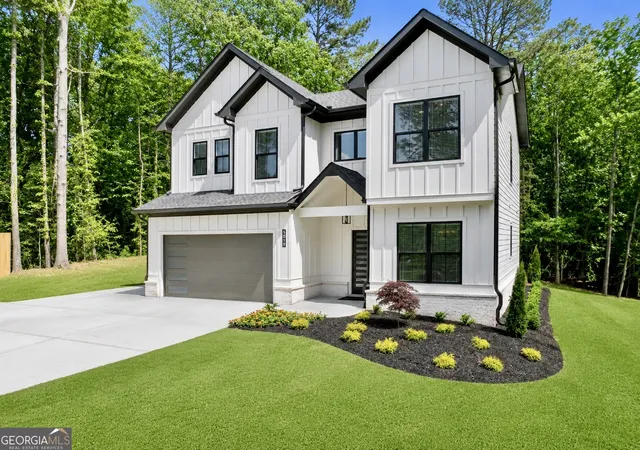 2nd image of 5019 Nichols Dr, Flowery Branch, GA 30542 | MLS# 10814023