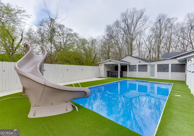 Photo 2 of Single family home for sale at 206 College Cir, Athens, GA 30605 | MLS# 10709909 | Listing updated on 2026-06-21
