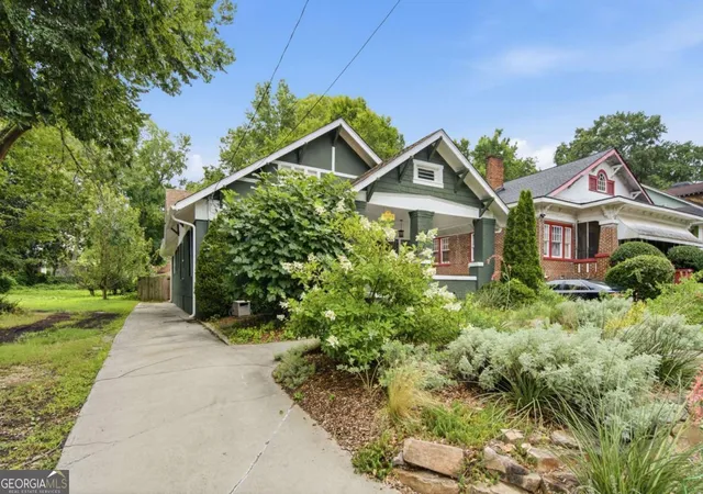 Photo 2 of Single family home for sale at 458 W Ontario Ave SW, Atlanta, GA 30310 | MLS# 10807101 | Listing updated on 2026-09-12