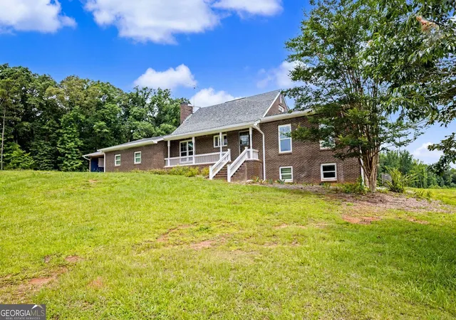Photo 3 of Single family home for sale at 1605 Shackelford Rd, Griffin, GA 30224 | MLS# 10790340 | Listing updated on 2026-09-20