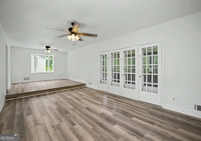 Photo 4 of Single family home for sale at 1605 Shackelford Rd, Griffin, GA 30224 | MLS# 10790340 | Listing updated on 2026-09-20