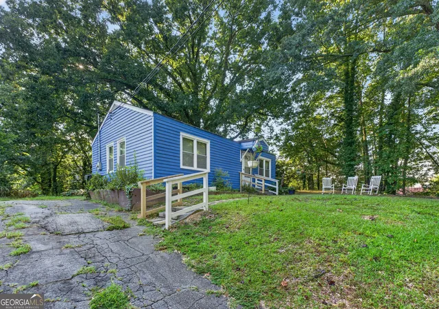 Photo 2 of Single family home for sale at 504 N Pond St, Toccoa, GA 30577 | MLS# 10836106 | Listing updated on 2026-09-14