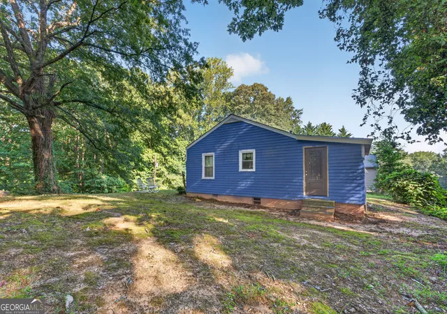 Photo 3 of Single family home for sale at 504 N Pond St, Toccoa, GA 30577 | MLS# 10836106 | Listing updated on 2026-10-10