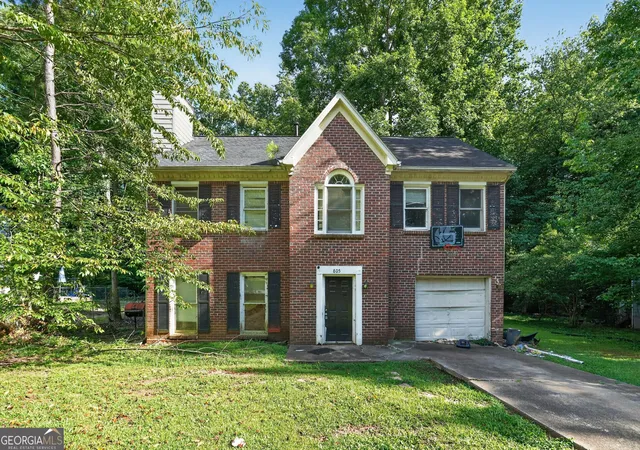 1st image of 805 Greenhedge Dr, Stone Mountain, GA 30088 | MLS# 10809134