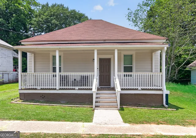 1st image of 128 Grady Smith St, Grantville, GA 30220 | MLS# 10815610