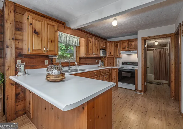 Photo 4 of Single family home for sale at 525 Beaver Ridge Road, Murphy, NC 28906 | MLS# 10827595 | Listing updated on 2026-09-26