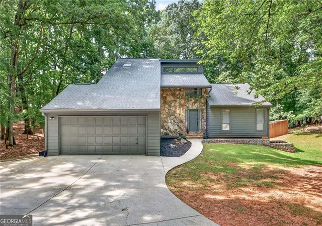 1st image of 505 Woodman Pl, Roswell, GA 30076 | MLS# 10815560