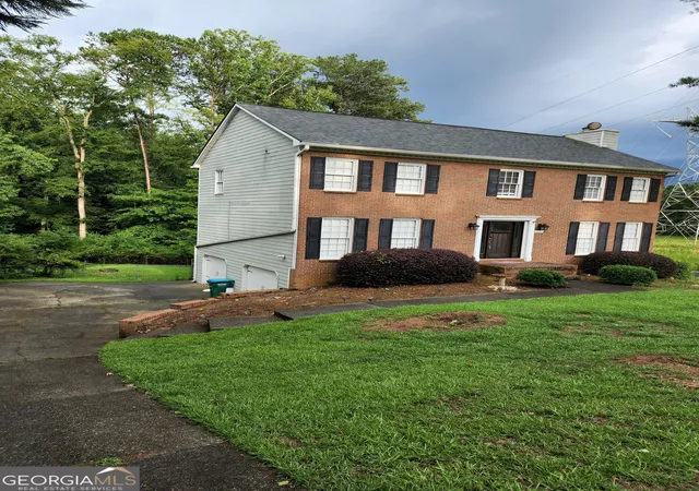 2nd image of 4656 Chimney Rock Dr Sw, Lilburn, GA 30047 | MLS# 10730161