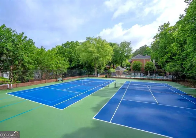 Listing Photo 2 - Condo for sale in building located at 7155 Roswell Rd, Sandy Springs, GA 30328 - Unit #3