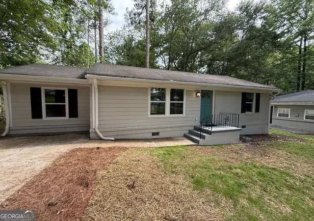 Photo 2 of Single family home for sale at 2943 Westbury Dr, Decatur, GA 30033 | MLS# 10797308 | Listing updated on 2026-08-10