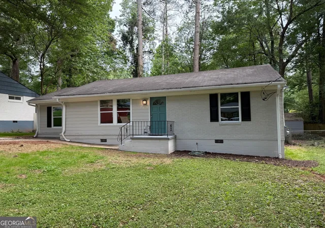 Photo 3 of Single family home for sale at 2943 Westbury Dr, Decatur, GA 30033 | MLS# 10797308 | Listing updated on 2026-08-10
