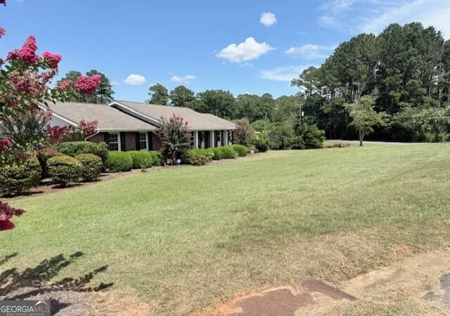 Photo 2 of Single family home for sale at 142 Lakewood Dr, Blakely, GA 39823 | MLS# 10798265 | Listing updated on 2026-07-20