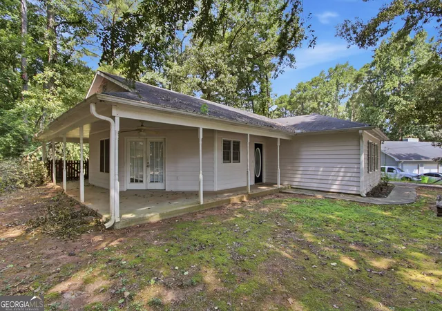 Photo 3 of Single family home for sale at 1411 Windy Hill Ct Se, Conyers, GA 30013 | MLS# 10835442 | Listing updated on 2026-10-06