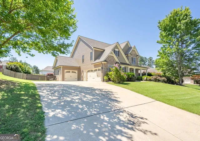 2nd image of 235 Crimson Dr, Dallas, GA 30132 | MLS# 10778468