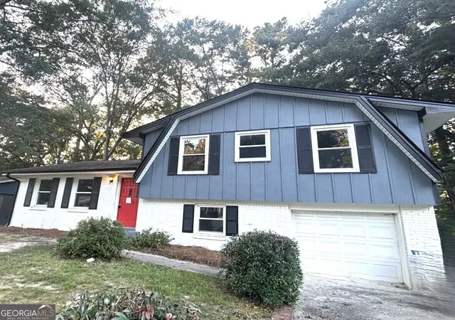 Photo 2 of Single family home for sale at 220 Hurst Pt, Atlanta, GA 30349 | MLS# 10834734 | Listing updated on 2026-09-10