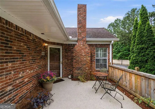 Listing Photo 4 - Condo for sale in building located at 1843 Kolb Farm Cir SW, Marietta, GA 30008