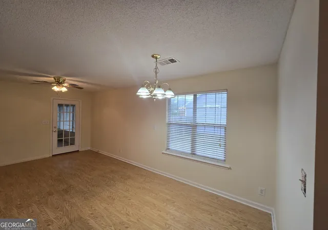 Photo 3 of Single family home for sale at 150 Knights Brg, Warner Robins, GA 31093 | MLS# 10835157 | Listing updated on 2026-09-11