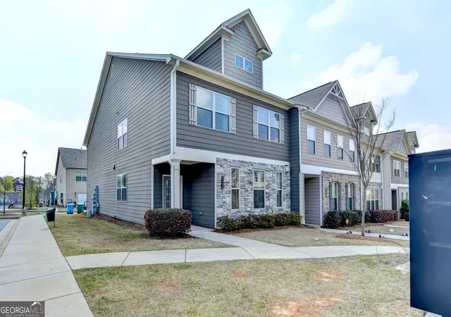 Photo 2 of Townhouse for sale at 4305 Morrison Lake Ct, Norcross, GA 30071 | MLS# 10719646 | Listing updated on 2026-07-29