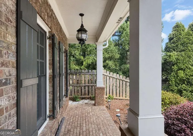 Photo 3 of Single family home for sale at 514 Glenmanor Ct, Atlanta, GA 30328 | MLS# 10805599 | Listing updated on 2026-10-08