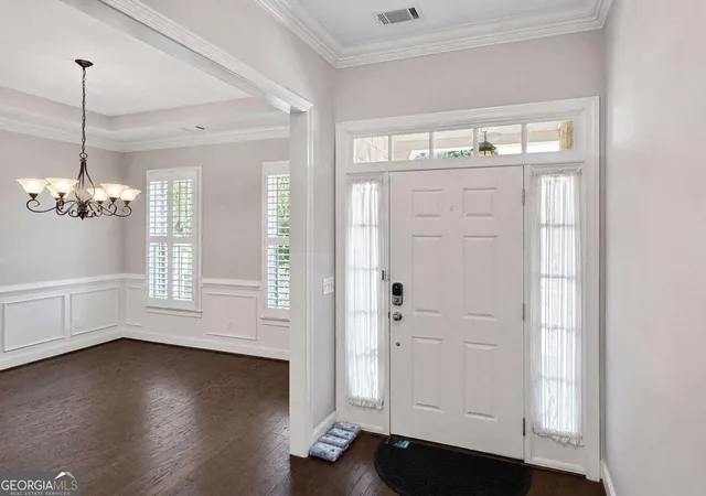 Photo 3 of Single family home for sale at 514 Glenmanor Ct, Atlanta, GA 30328 | MLS# 10805599 | Listing updated on 2026-10-08