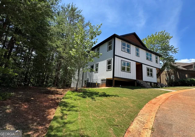 1st image of 39b Sportarten Strasse, Helen, GA 30545 | MLS# 10729441