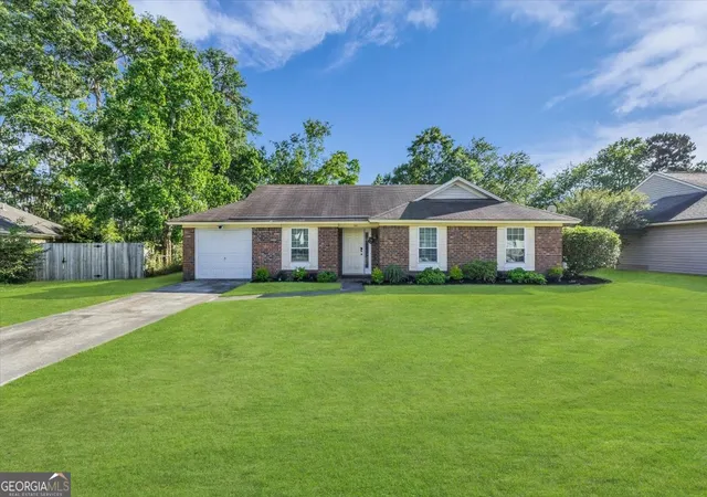 Photo 1 of Single family home for sale at 40 Whippoorwill Ln E, Richmond Hill, GA 31324 | MLS# 10764785 | Listing updated on 2026-09-27