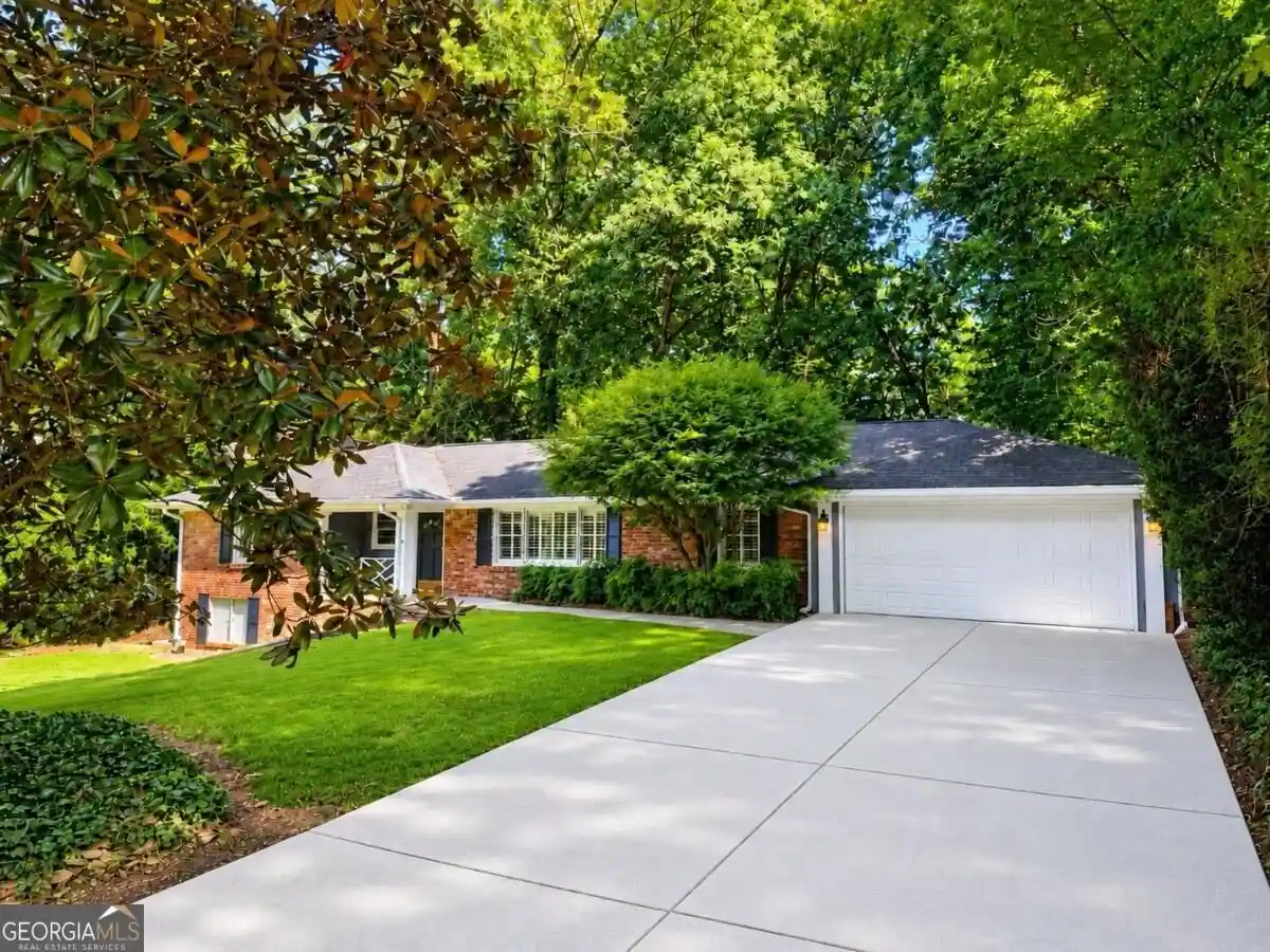 Photo 1 of Single family home for sale at 6651 Castleton Dr, Sandy Springs, GA 30328 | MLS# 10876064 | Listing updated on 2026-10-21
