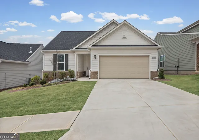 Photo 1 of Single family home for sale at 1002 Dirr Dr, Griffin, GA 30223 | MLS# 10826768 | Listing updated on 2026-08-29