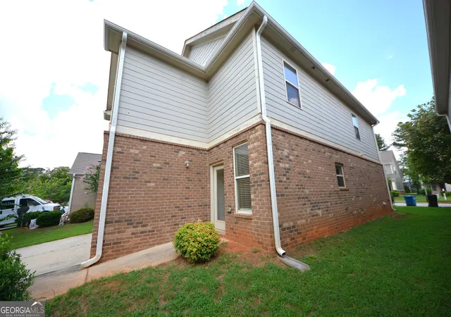 Photo 2 of Single family home for sale at 167 Daisy Cir, Mcdonough, GA 30252 | MLS# 10823152 | Listing updated on 2026-08-24