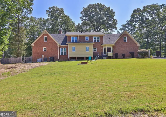 Photo 3 of Single family home for sale at 3765 Cannonwolde Dr, Snellville, GA 30039 | MLS# 10817538 | Listing updated on 2026-08-23