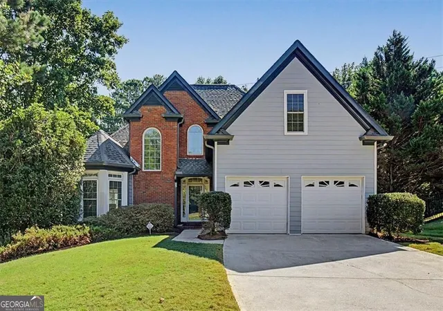 Photo 1 of Sale Pending at 1500 Fallen Leaf Dr Sw, Marietta, GA 30064 | MLS# 10833916 | Listing updated on 2026-09-16