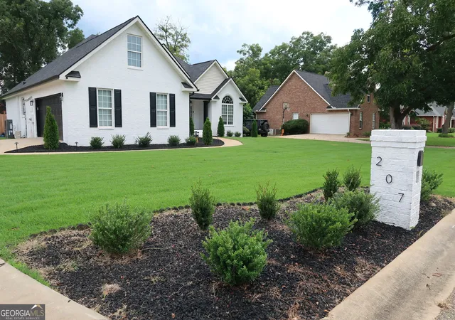 Photo 2 of Single family home for sale at 207 Brookewater Ln, Perry, GA 31069 | MLS# 10834429 | Listing updated on 2026-08-30