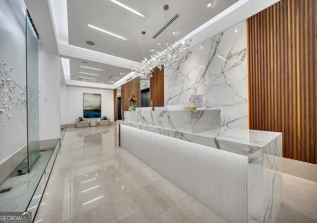 Listing Photo 3 - Condo for sale in building located at 20 10Th St Nw, Atlanta, GA 30309 - Unit #1605
