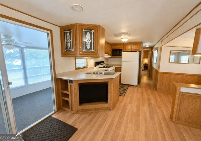 Photo 3 of Manufactured home for sale at 110 Admiral Dr, Hartwell, GA 30643 | MLS# 10831398 | Listing updated on 2026-09-06