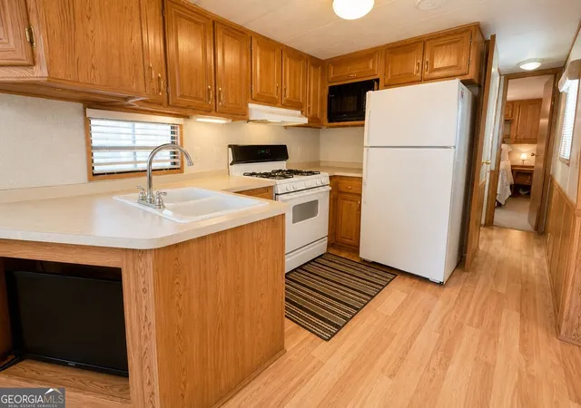 Photo 3 of Manufactured home for sale at 110 Admiral Dr, Hartwell, GA 30643 | MLS# 10831398 | Listing updated on 2026-09-06
