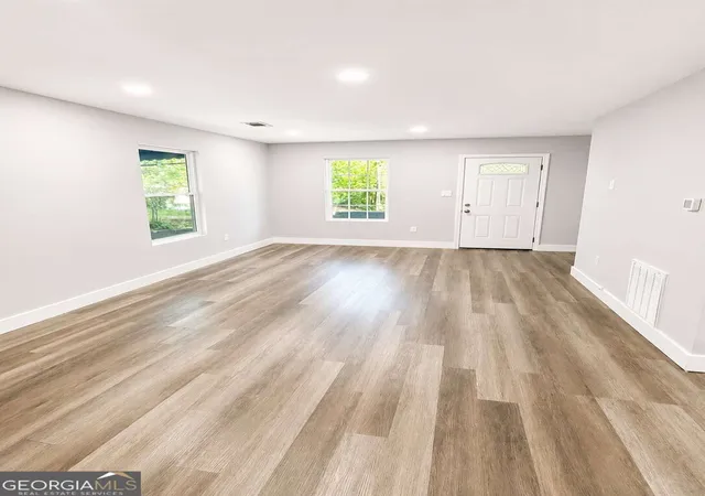 Photo 2 of Single family home for sale at 342 Lincoln Street Sw, Atlanta, GA 30315 | MLS# 10824153 | Listing updated on 2026-10-09