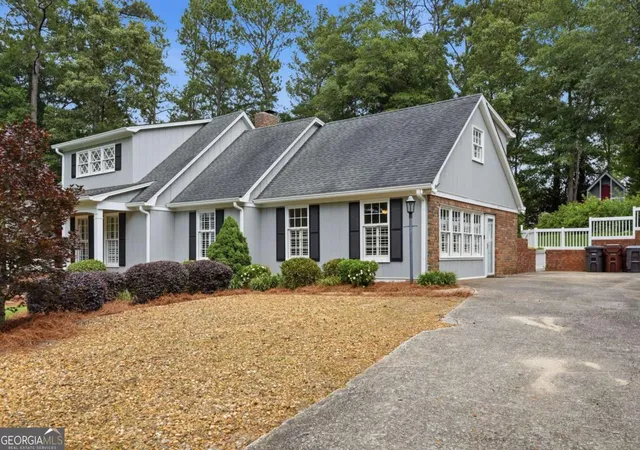 2nd image of 2 Walnut Dr, Cartersville, GA 30120 | MLS# 10778281