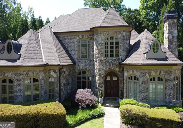 Photo 2 of Single family home for sale at 841 Camden Park Ct Ne, Atlanta, GA 30342 | MLS# 10798900 | Listing updated on 2026-10-04
