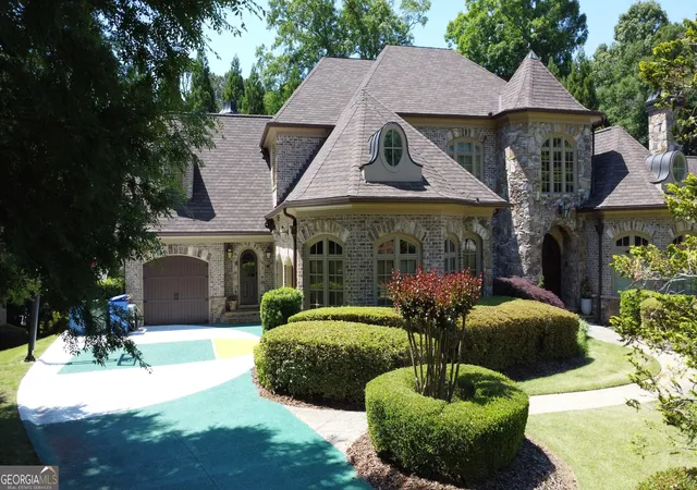 Photo 3 of Single family home for sale at 841 Camden Park Ct Ne, Atlanta, GA 30342 | MLS# 10798900 | Listing updated on 2026-10-04