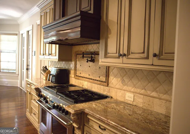 Photo 4 of Single family home for sale at 841 Camden Park Ct NE, Atlanta, GA 30342 | MLS# 10798900 | Listing updated on 2026-10-04