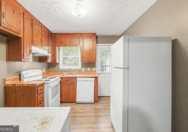 4th image of 230 Powder Springs St #A / B, Hiram, GA 30141 | MLS# 10802173