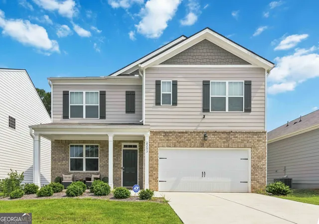Photo 1 of Single family home for sale at 8293 Bluewater Dr, Fairburn, GA 30213 | MLS# 10816253 | Listing updated on 2026-08-31